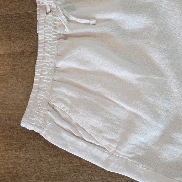 H&M -White Casual Drawstring Shorts. Linen Blend. Size 12. NWT! - Picture 2 of 5